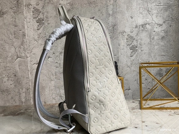 WIS ELLIPSE BACKPACK LOUIS VUITTON 0811